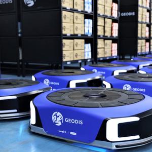 Logistics automation GEODIS robots Geek + Hong Kong