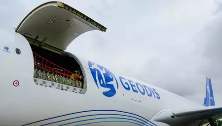 GEODIS expands AirDirect service between Europe and Asia with new route