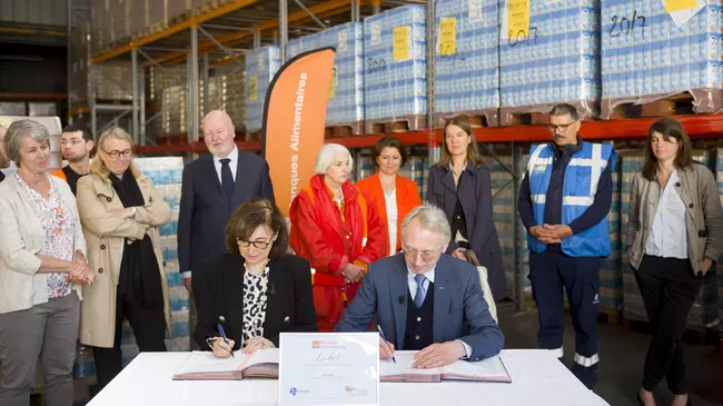 Left – Marie-Christine Lombard  Right – Claude Baland, President of the Food Banks network