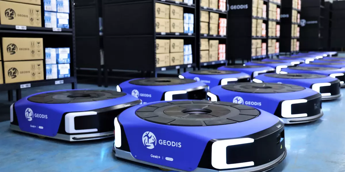 Logistics automation GEODIS robots Geek + Hong Kong