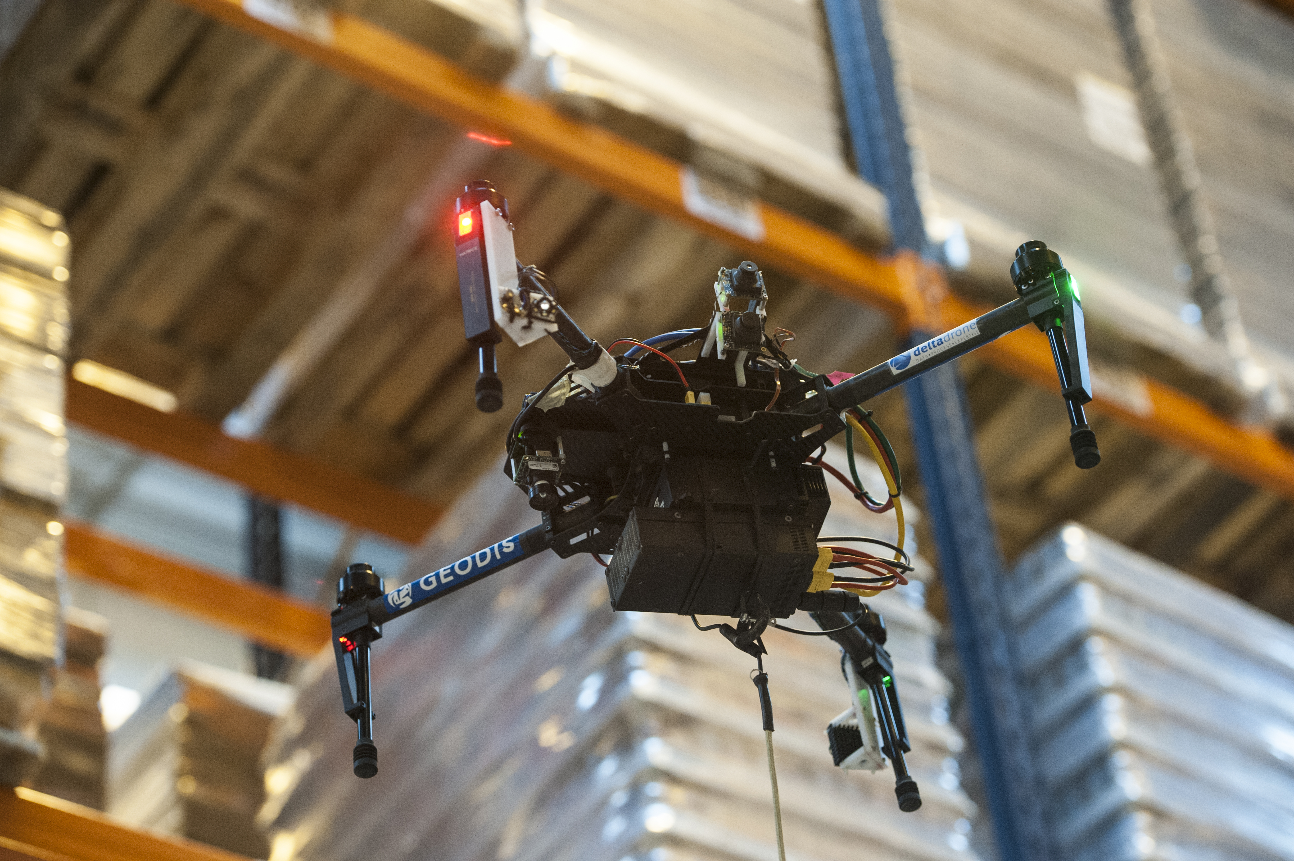 Drone d'intérieur autonome - Plateforme CLOVER - Inspection et contrôle