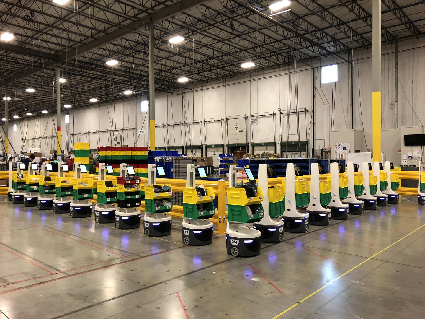 Quatre avantages à s’équiper de robots dans votre entrepôt