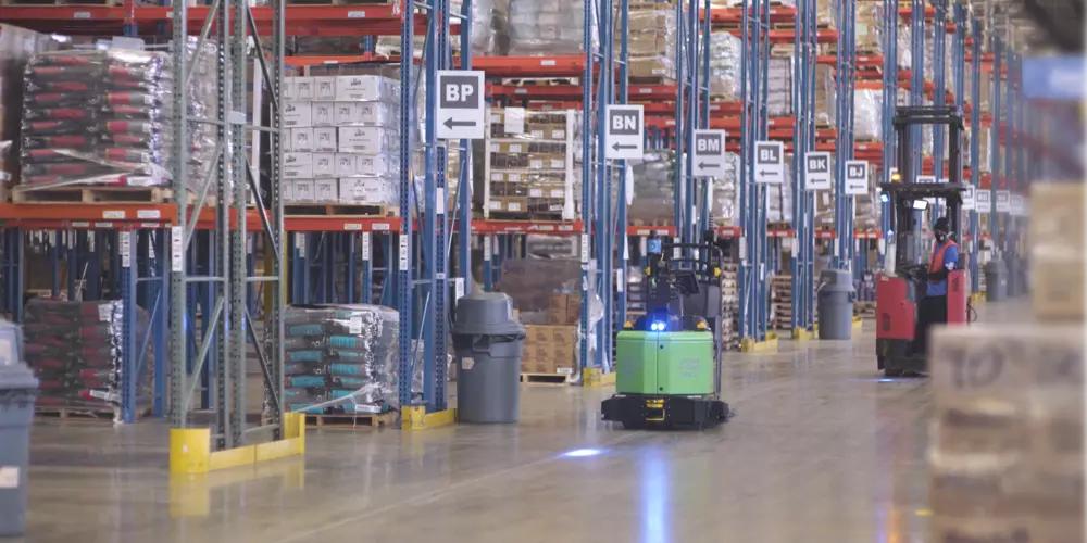 Three great reasons to enhance your warehouse with robots