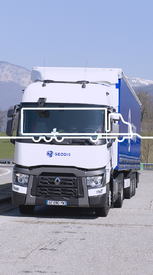 GEODIS truck in front of a warehouse