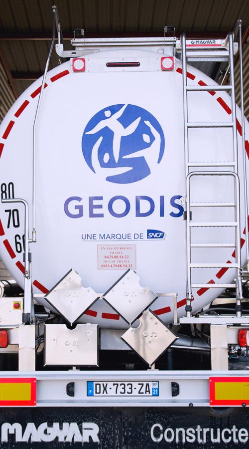 Back on a specialized GEODIS truck