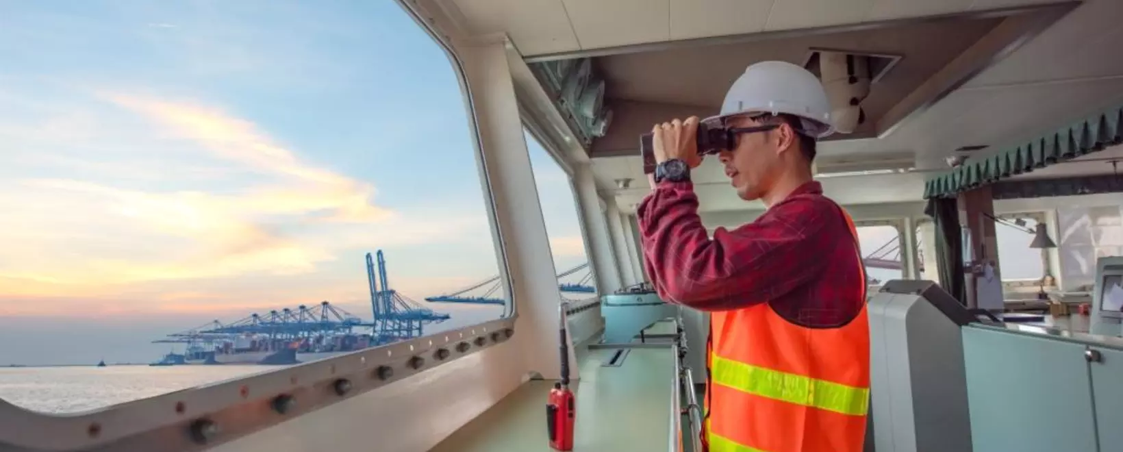 man binoculars boat shipment